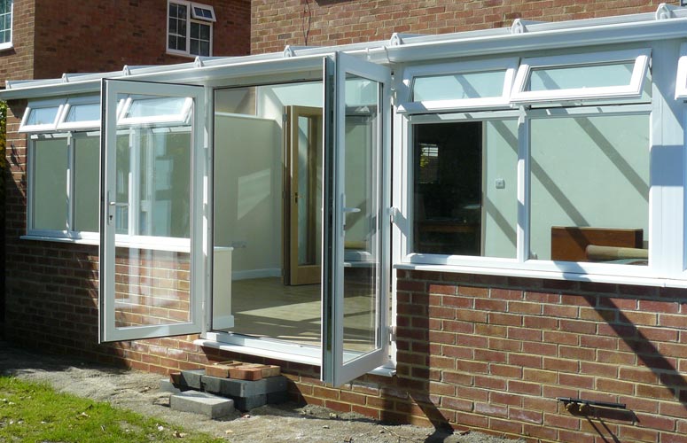 Lean-to conservatory
